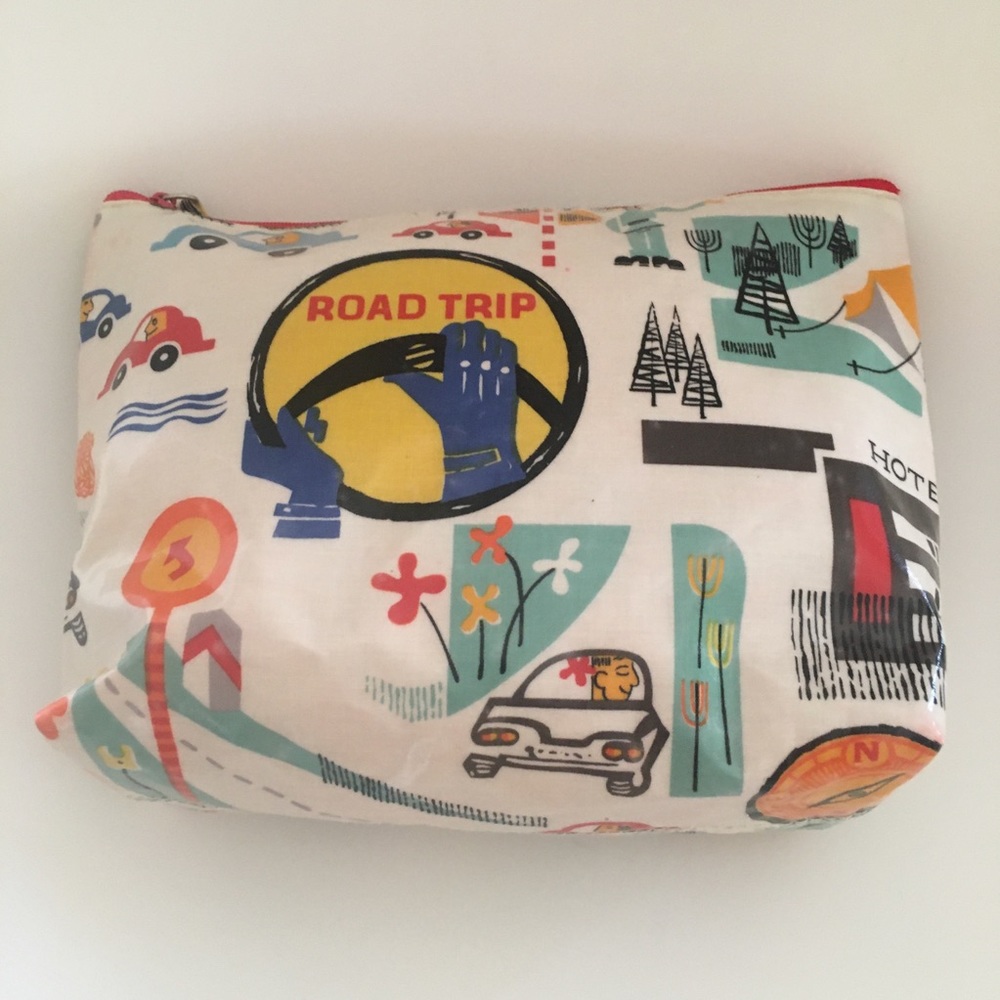 Retro Style Road Trip  Waterproof Make Up Bag - Picture 3 of 6